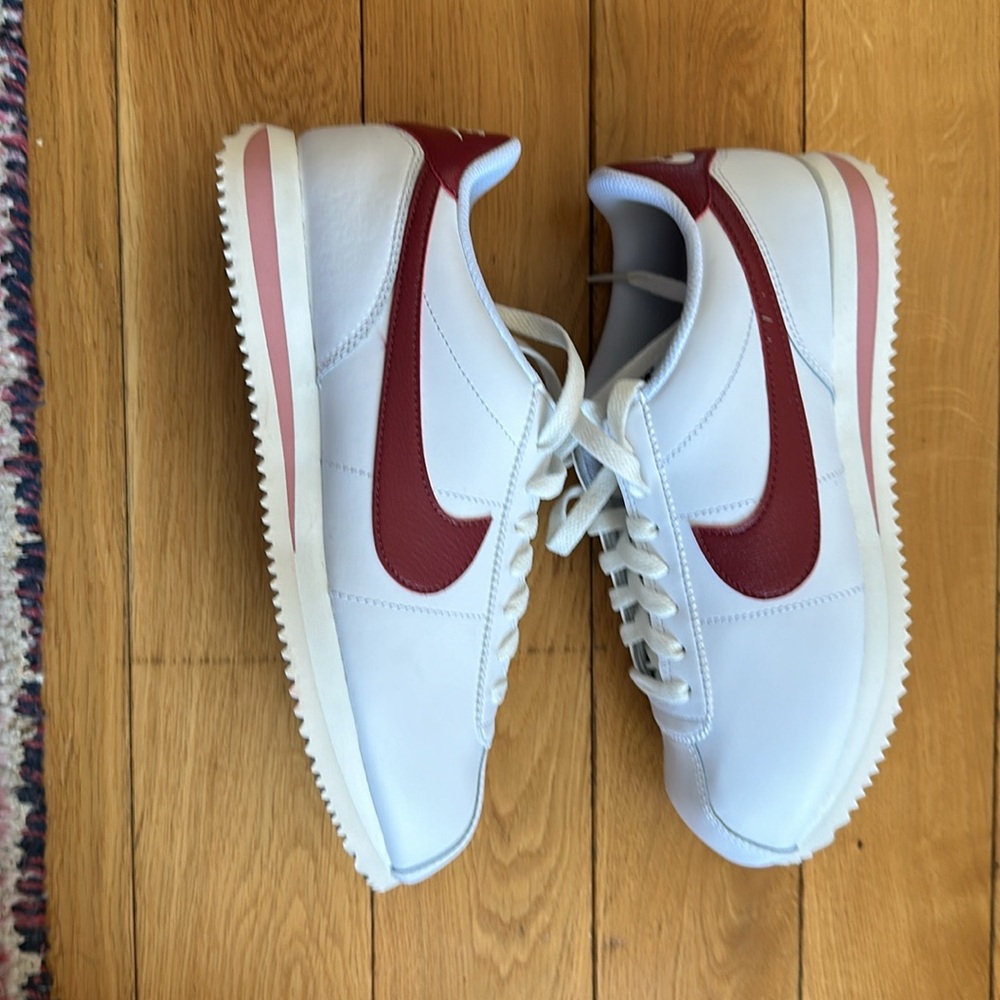 Nike Cortez women’s size 9 USA